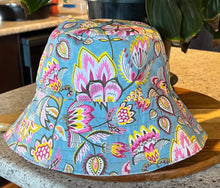 Load image into Gallery viewer, Cocky Reversible Bucket Hat
