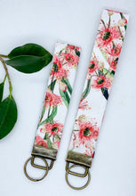 Load image into Gallery viewer, Gum Nut Flower
