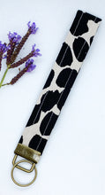 Load image into Gallery viewer, Cream Leopard Key Fob
